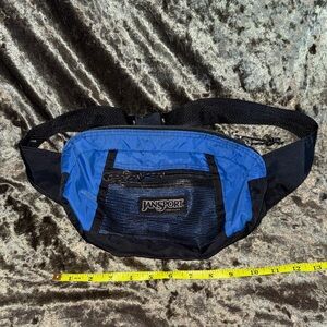 90’s vintage Jansport belt bag.
